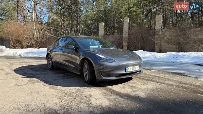 Седан Tesla Model 3 2022 в Обухове