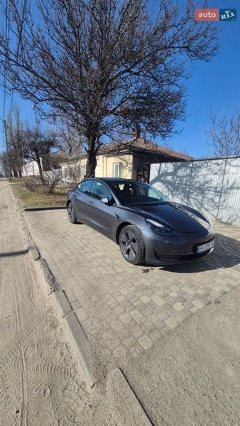 Седан Tesla Model 3 2023 в Кропивницькому