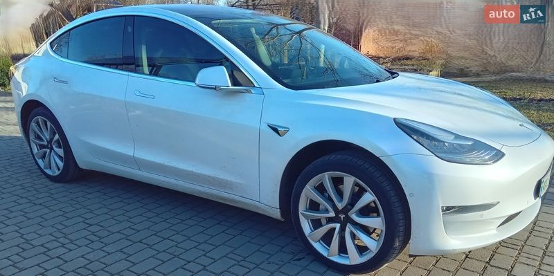 Седан Tesla Model 3 2019 в Києві