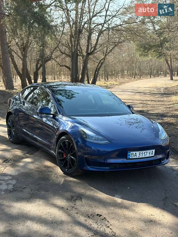 Tesla Model 3 2021