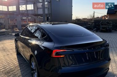 Седан Tesla Model 3 2024 в Виннице