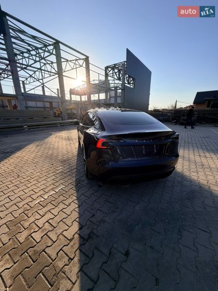 Седан Tesla Model 3 2024 в Виннице