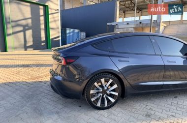 Седан Tesla Model 3 2024 в Виннице
