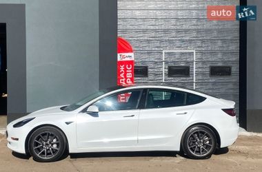 Седан Tesla Model 3 2023 в Киеве