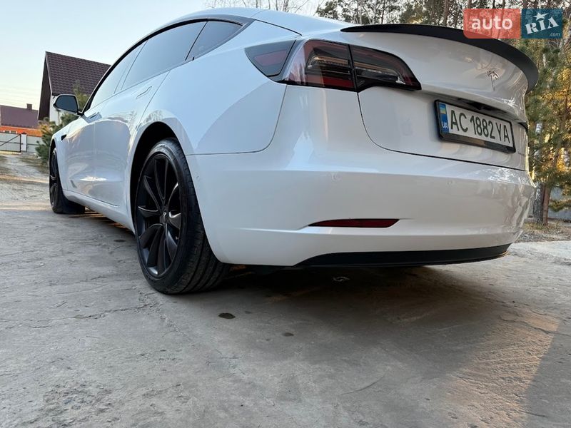 Седан Tesla Model 3 2020 в Ковелі