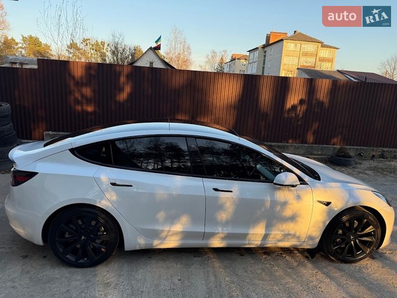 Седан Tesla Model 3 2020 в Ковелі