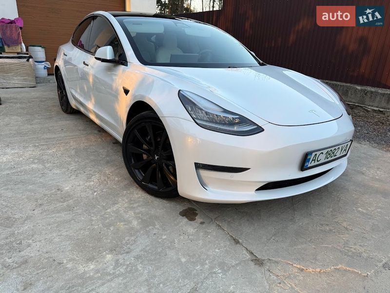 Седан Tesla Model 3 2020 в Ковелі