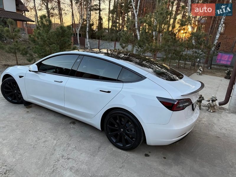 Седан Tesla Model 3 2020 в Ковелі
