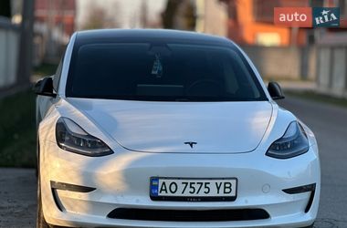 Седан Tesla Model 3 2021 в Виноградові