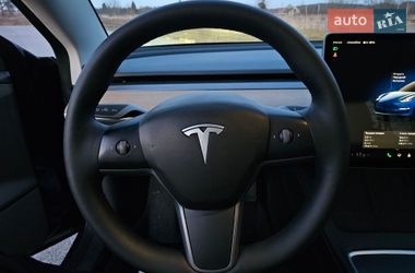 Седан Tesla Model 3 2022 в Львові