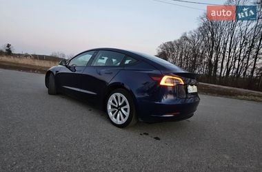 Седан Tesla Model 3 2022 в Львове