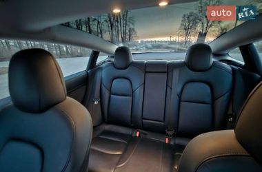Седан Tesla Model 3 2022 в Львові