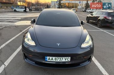 Седан Tesla Model 3 2022 в Києві