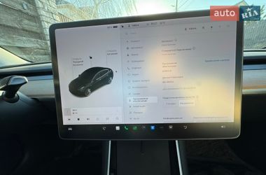 Седан Tesla Model 3 2020 в Киеве