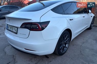 Седан Tesla Model 3 2022 в Днепре