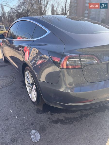Седан Tesla Model 3 2019 в Києві