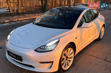 Седан Tesla Model 3 2019 в Броварах