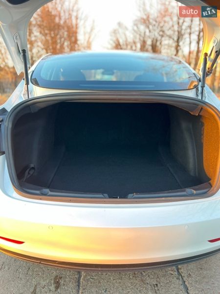 Седан Tesla Model 3 2019 в Броварах фото 30 Седан Tesla Model 3 2019 в Броварах