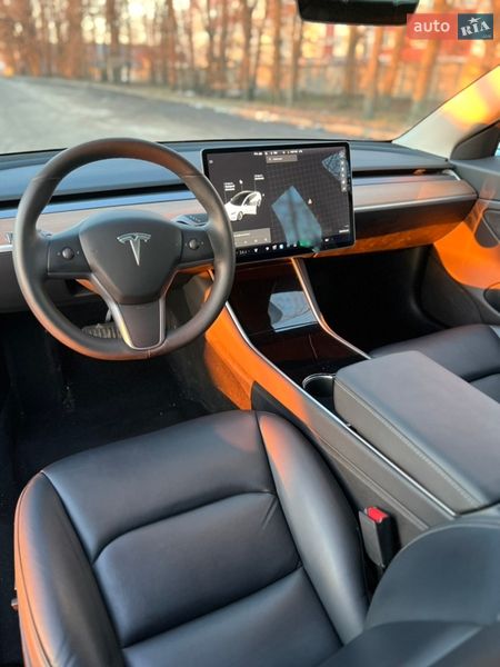 Седан Tesla Model 3 2019 в Броварах фото 16 Седан Tesla Model 3 2019 в Броварах