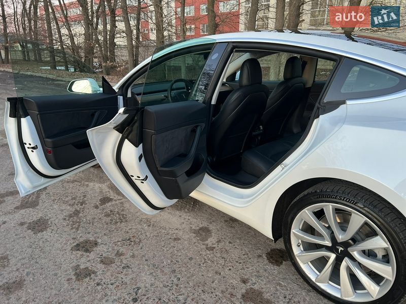 Седан Tesla Model 3 2019 в Броварах фото 25 Седан Tesla Model 3 2019 в Броварах