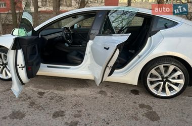 Седан Tesla Model 3 2019 в Броварах