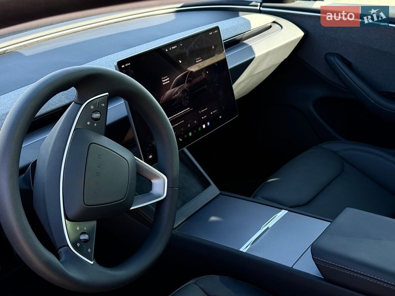 Седан Tesla Model 3 2025 в Львове фото 14 Седан Tesla Model 3 2025 в Львове
