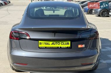 Седан Tesla Model 3 2023 в Львове