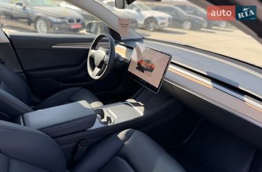 Седан Tesla Model 3 2023 в Львове
