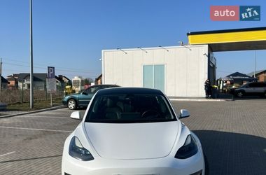Седан Tesla Model 3 2022 в Ивано-Франковске