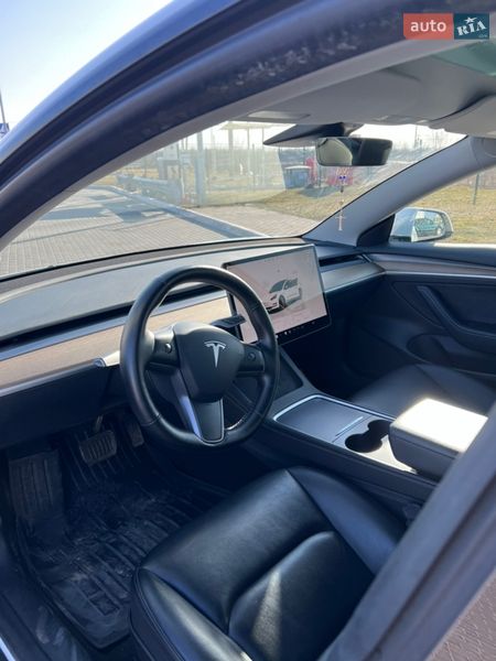 Седан Tesla Model 3 2022 в Ивано-Франковске