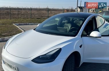 Седан Tesla Model 3 2022 в Ивано-Франковске