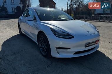 Седан Tesla Model 3 2020 в Киеве