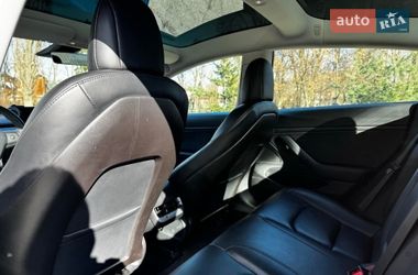 Седан Tesla Model 3 2020 в Киеве