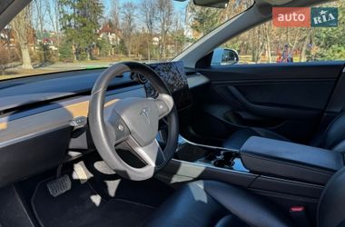 Седан Tesla Model 3 2020 в Киеве