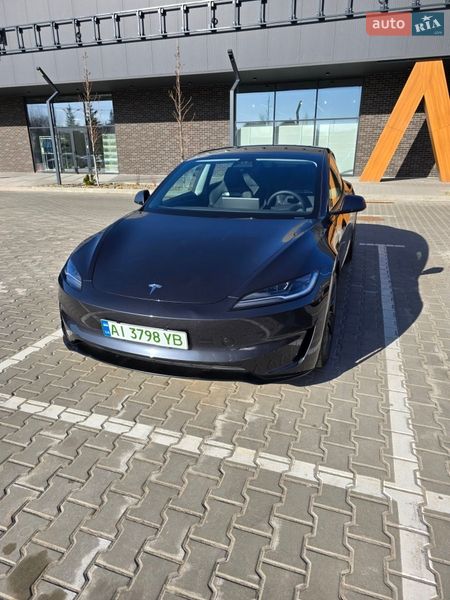 Седан Tesla Model 3 2024 в Киеве