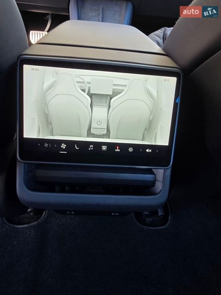 Седан Tesla Model 3 2024 в Киеве