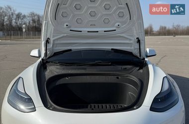 Седан Tesla Model 3 2021 в Запорожье
