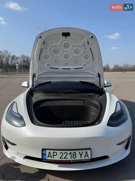 Седан Tesla Model 3 2021 в Запоріжжі