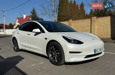 Седан Tesla Model 3 2023 в Львові