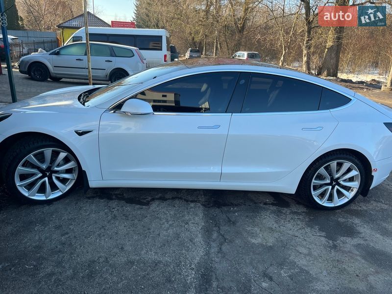 Tesla Model 3 2018