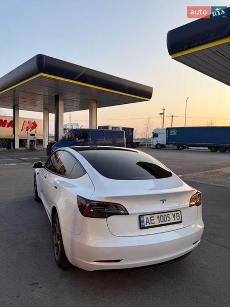Седан Tesla Model 3 2022 в Днепре фото 15 Седан Tesla Model 3 2022 в Днепре