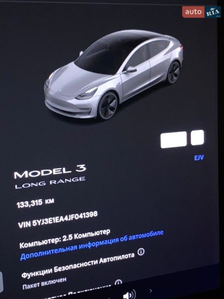 Седан Tesla Model 3 2018 в Києві