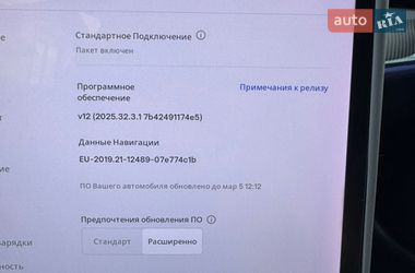 Седан Tesla Model 3 2019 в Львове