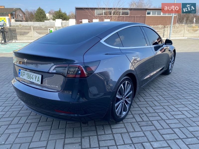 Седан Tesla Model 3 2019 в Запоріжжі