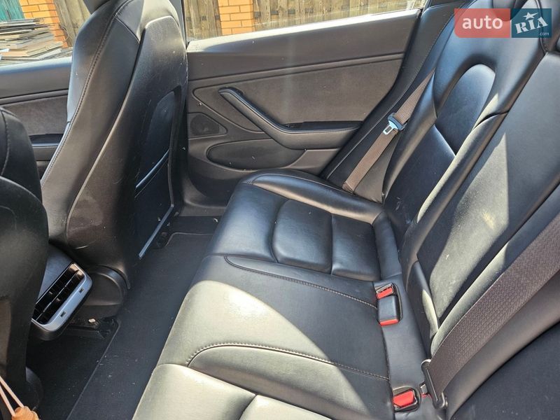 Седан Tesla Model 3 2018 в Киеве