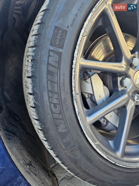 Седан Tesla Model 3 2018 в Киеве