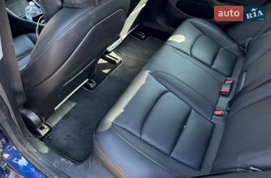 Седан Tesla Model 3 2019 в Львове