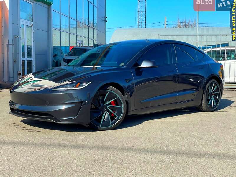 Седан Tesla Model 3 2024 в Киеве фото 7 Седан Tesla Model 3 2024 в Киеве