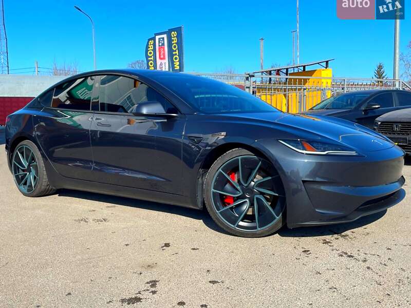 Седан Tesla Model 3 2024 в Киеве фото 15 Седан Tesla Model 3 2024 в Киеве