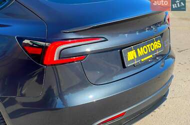 Седан Tesla Model 3 2024 в Киеве